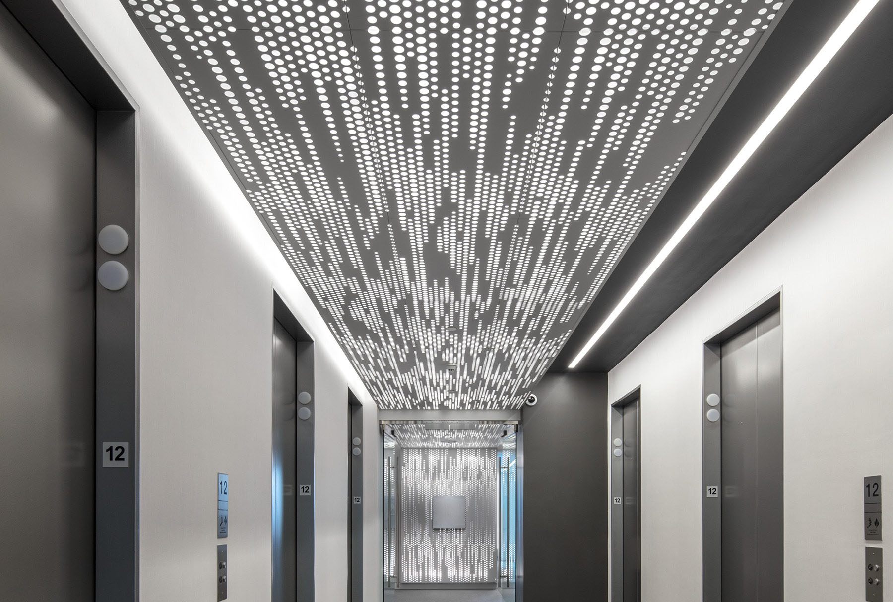 Ceiling Peer | Cotton | Black-and-white