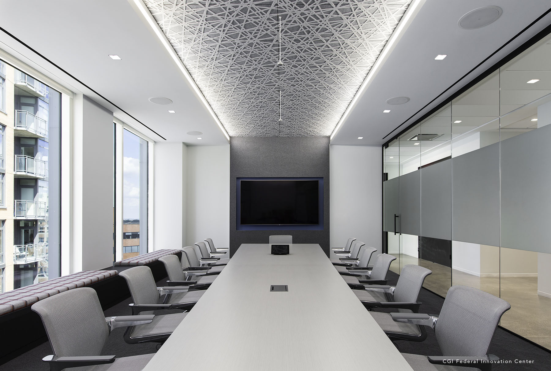 Trace® Straight installed with cove lighting in conference room.