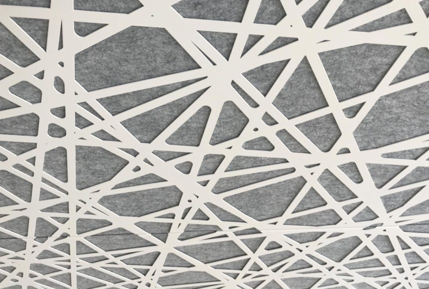 Trace® - Straight with Soft Sound® Acoustical Backer close up