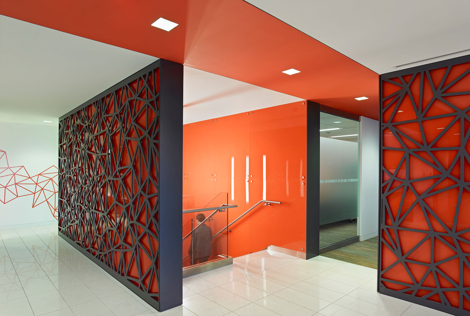 Arktura Solutions Studio® - Apache - Screen & Wall System