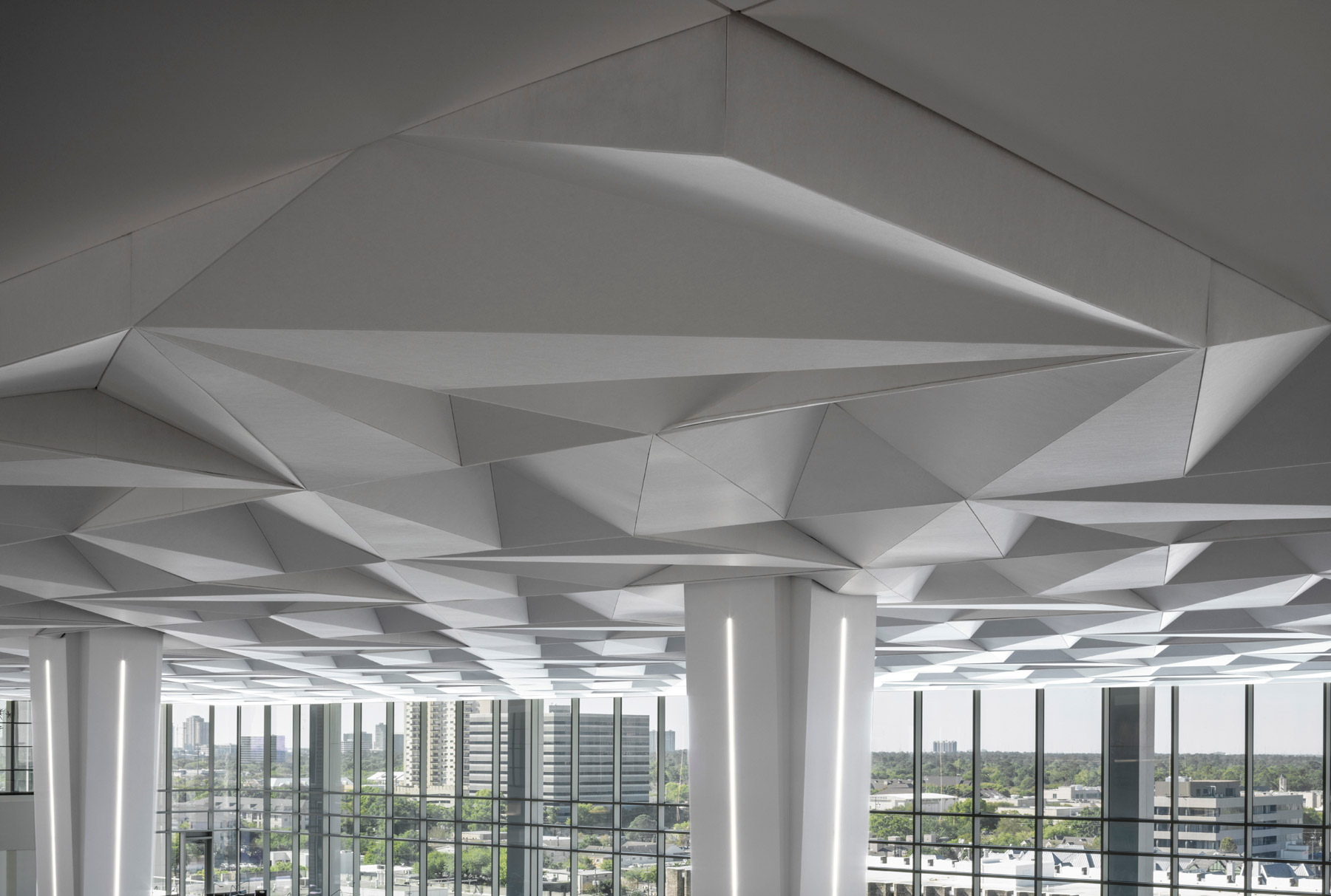 Faceted Ceiling System Arktura