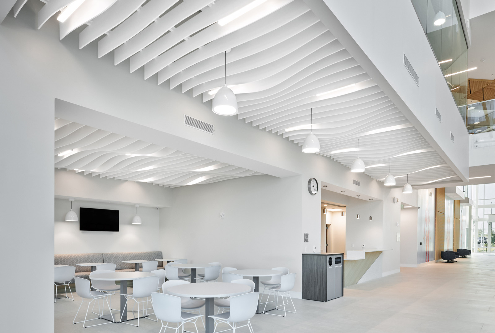 Arktura Atmosphera® Standard - Swell - Standard Ceiling Systems